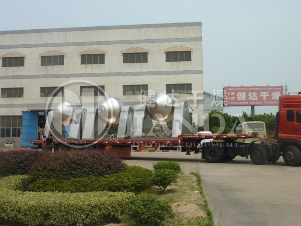 電磁（cí）材料（liào）專（zhuān）用雙錐回轉真空幹燥機（jī）