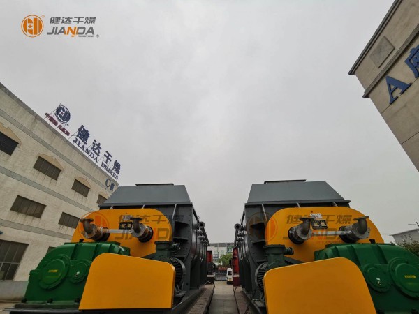 瑞德化工空（kōng）心槳葉和盤式幹燥機發貨（huò）